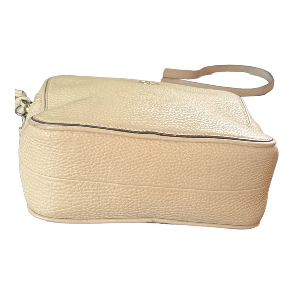 Tory Burch
Tory Burch Beige Leather Double Zip Robinson Crossbody Bag. - Picture 8 of 14